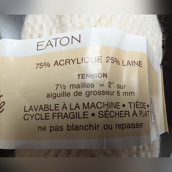 Vintage yarn Eaton Lady Fair  Shetland Style ACRYLIC WOOL blend ivory 50g x 2 - Picture 6 of 7